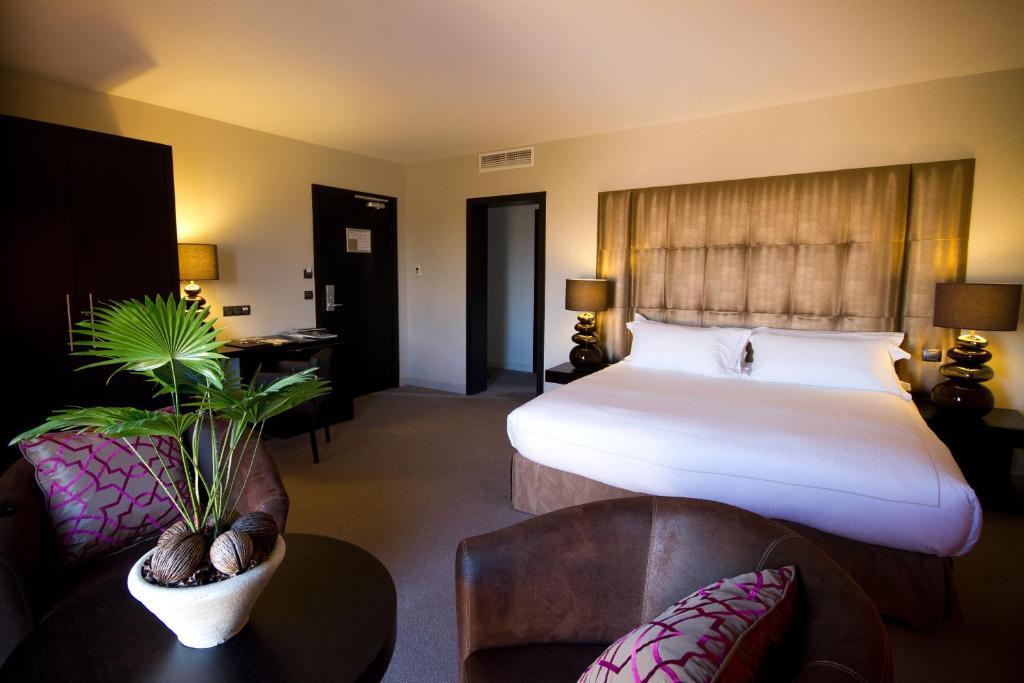 Le Daya Hotel & Spa - Boutique Hotel Roquebrune-sur-Argens Habitación foto